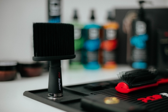 Pamatuf - POP BARBERS pentru frizerie 