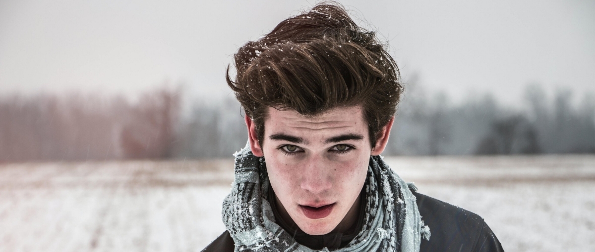 Прически за средно дълга мъжка коса: разбери препоръките на специалистите